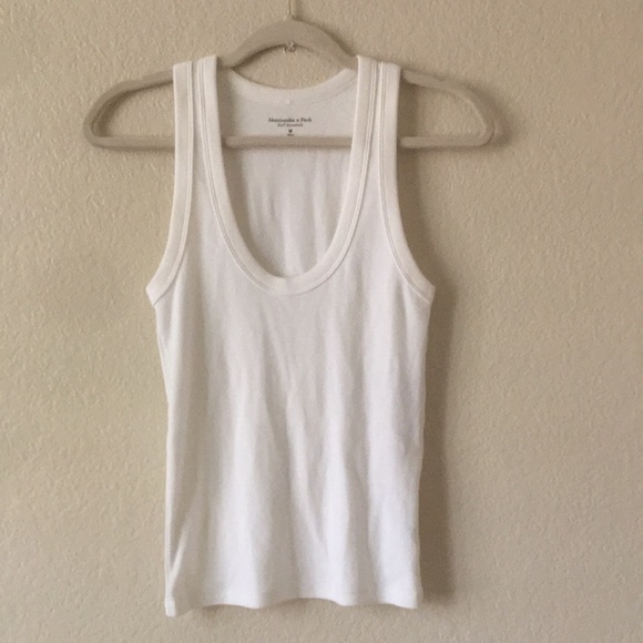 Abercrombie & Fitch Scoop Neck Tank Top Ribbed - Picture 7 of 13